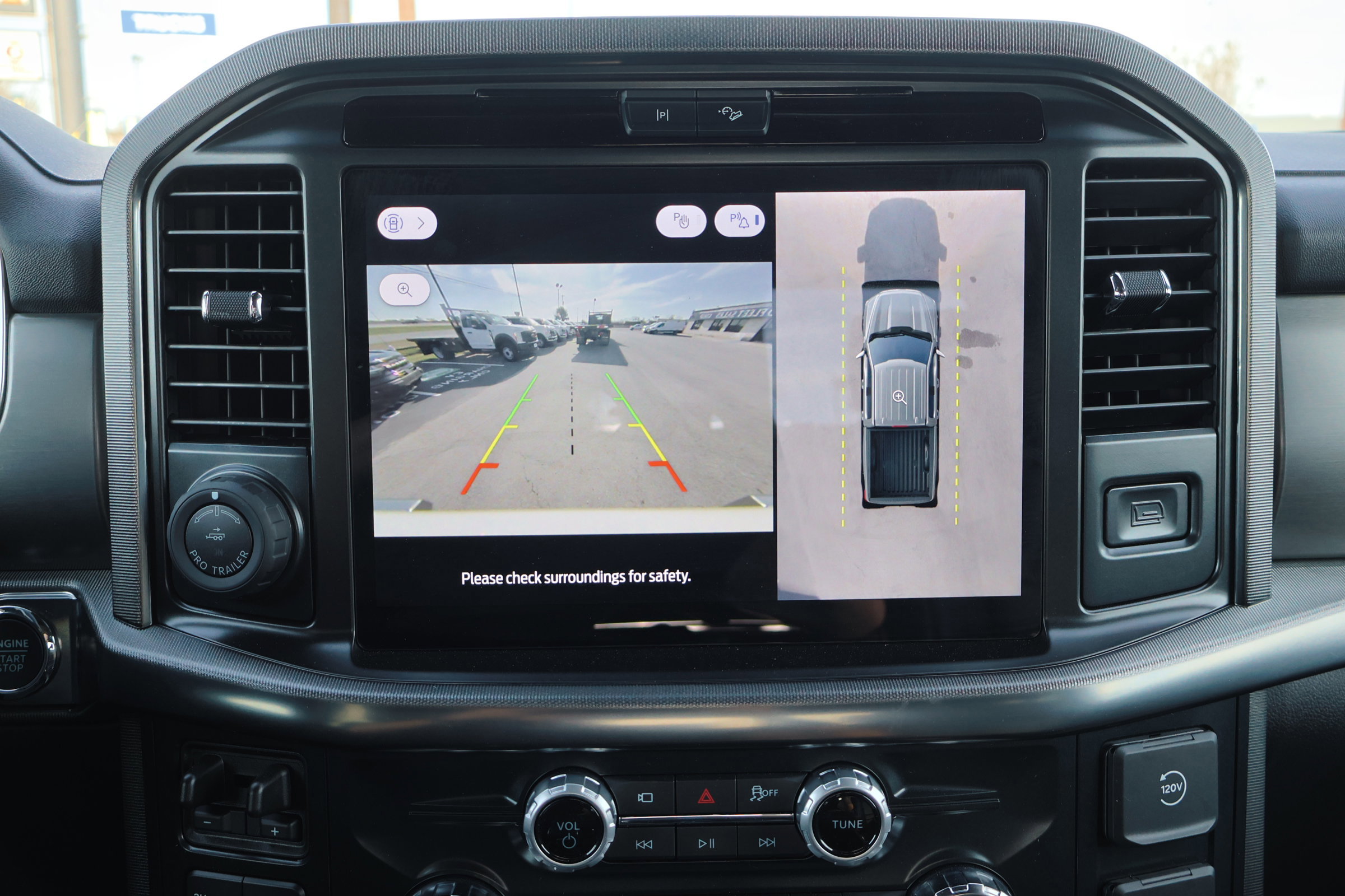 Certified 2025 Ford F150 Platinum w/ FX4 Off-Road Package image 23