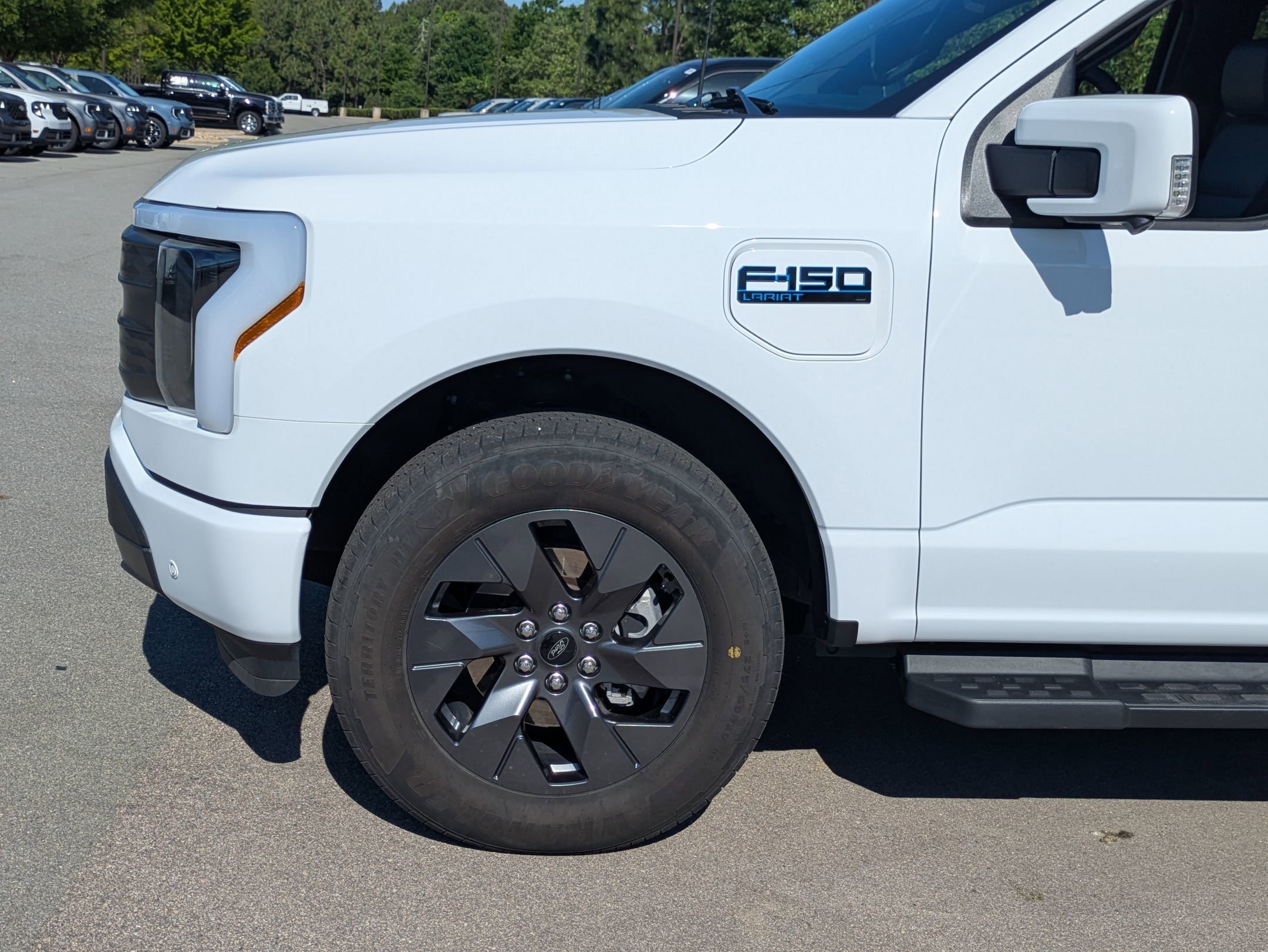 Certified 2025 Ford F150 Lightning Lariat AWD/4WD image 11