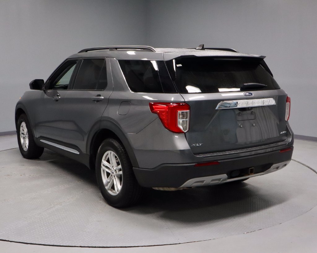 Certified 2022 Ford Explorer XLT w/ Equipment Group 202A AWD/4WD image 9