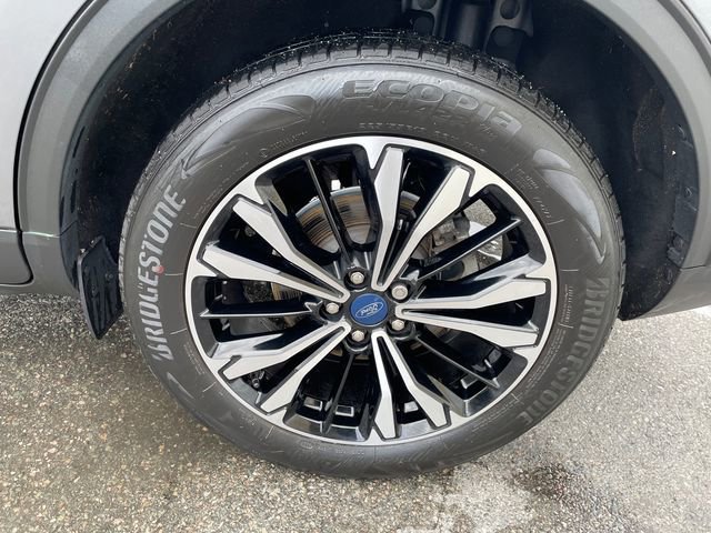 Certified 2021 Ford Escape SE w/ SE Sport Appearance Package image 20