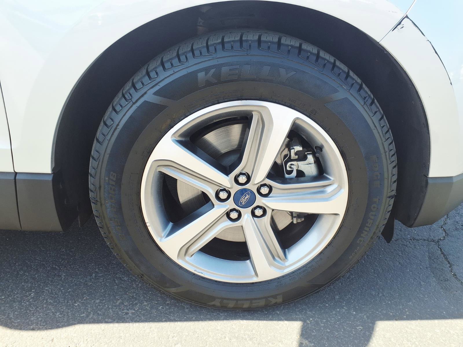 Certified 2019 Ford Edge SEL w/ Equipment Group 201A AWD/4WD image 9