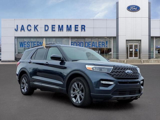 Certified 2024 Ford Explorer XLT w/ Equipment Group 202A