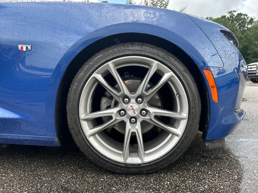 Used 2022 Chevrolet Camaro LT w/ RS Package RWD image 7