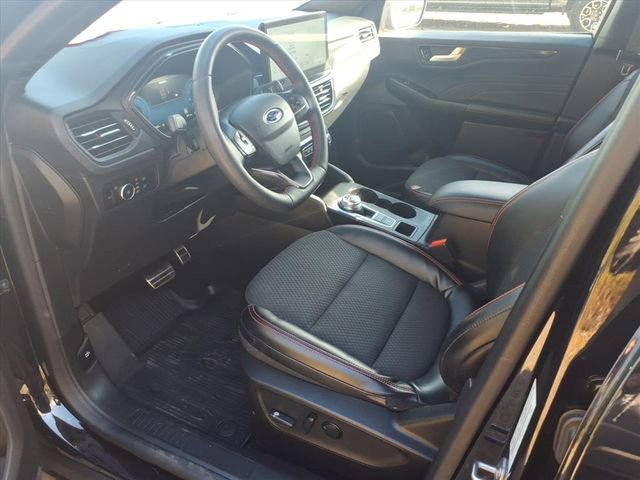 Certified 2023 Ford Escape ST-Line Select w/ Tech Pack #2 image 15