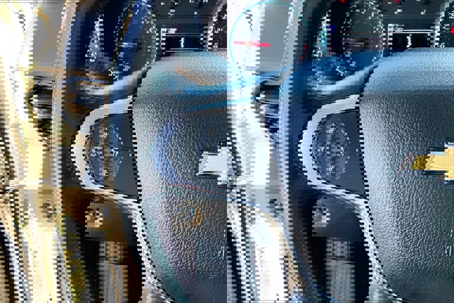 Used 2019 Chevrolet Traverse LT image 19