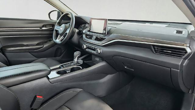Used 2024 Nissan Altima 2.5 SV FWD image 27