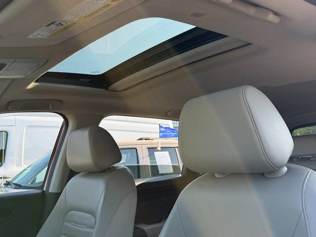 Used 2024 Honda CR-V EX-L image 11