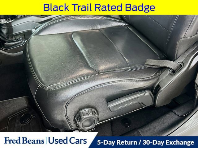 Used 2020 Jeep Wrangler Unlimited Sahara image 24