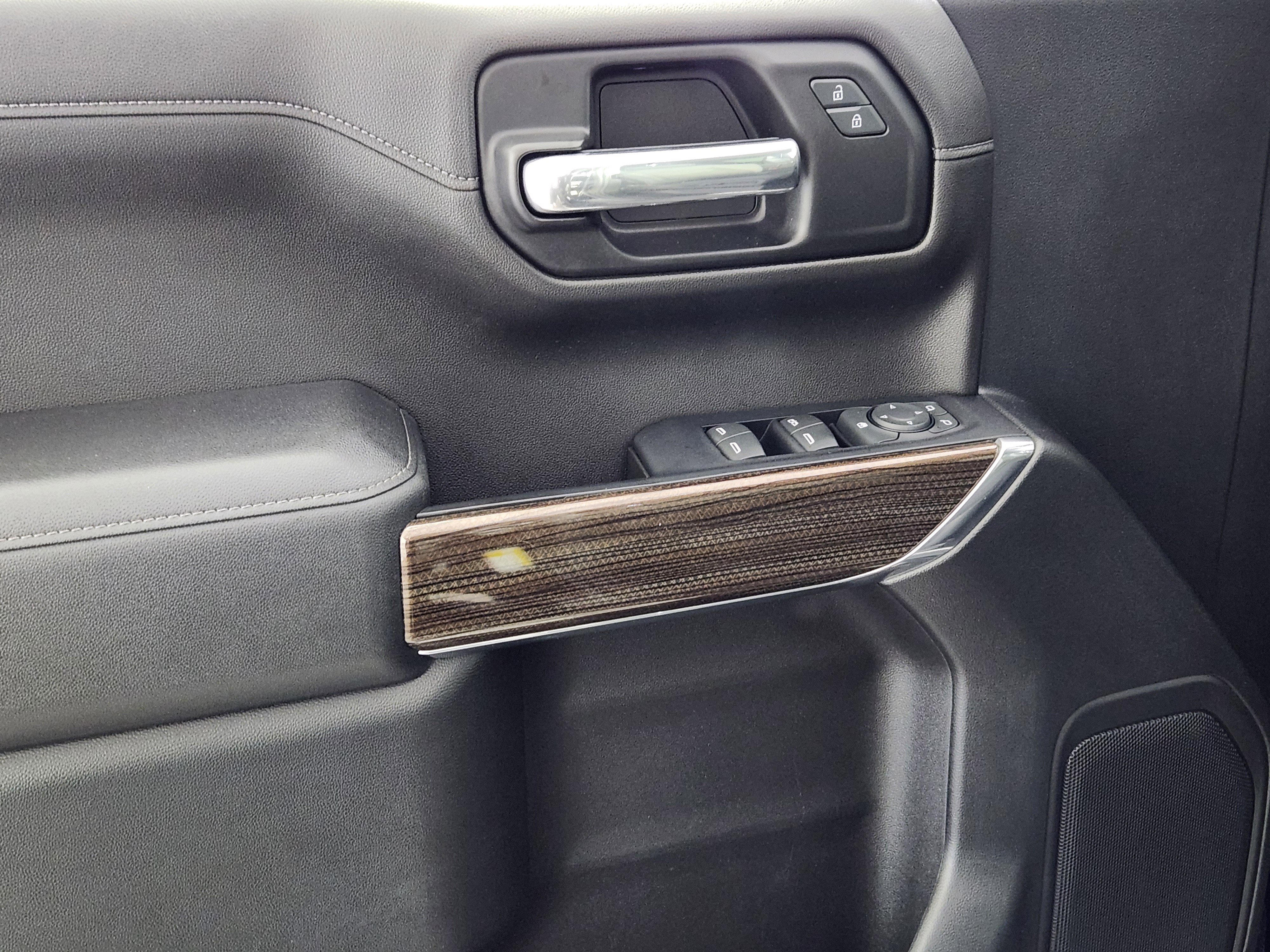 Used 2019 Chevrolet Silverado 1500 LT image 16