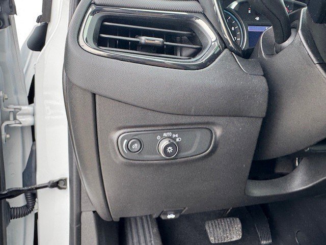 Used 2023 Chevrolet Equinox RS w/ RS Leather Package image 13