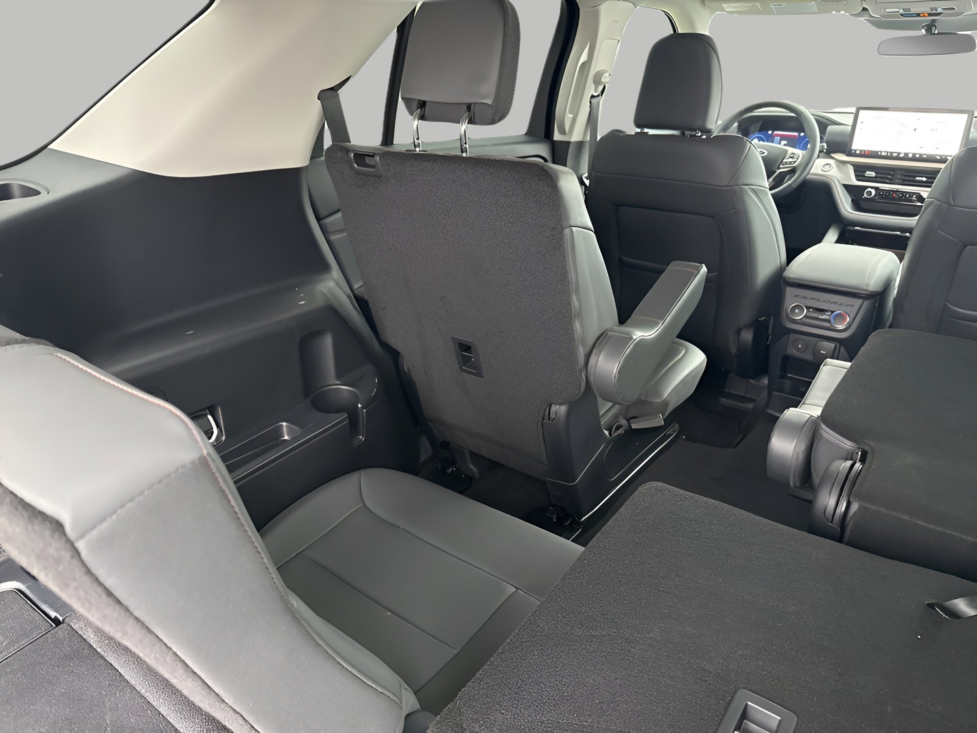 Certified 2025 Ford Explorer Active w/ Active Comfort Package image 28