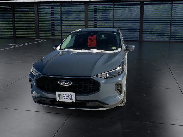 Certified 2023 Ford Escape SE image 2