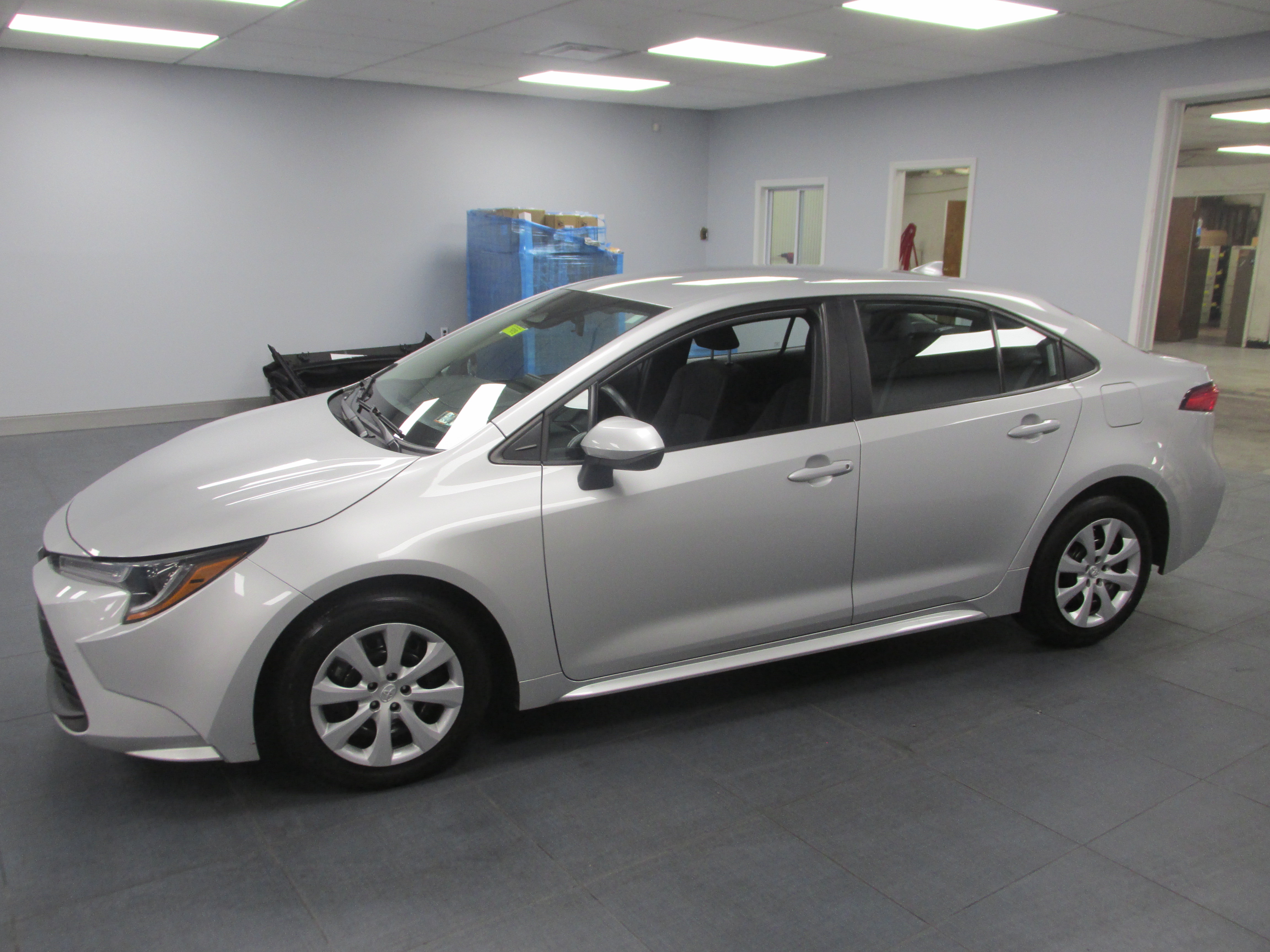 Used 2024 Toyota Corolla LE FWD image 8
