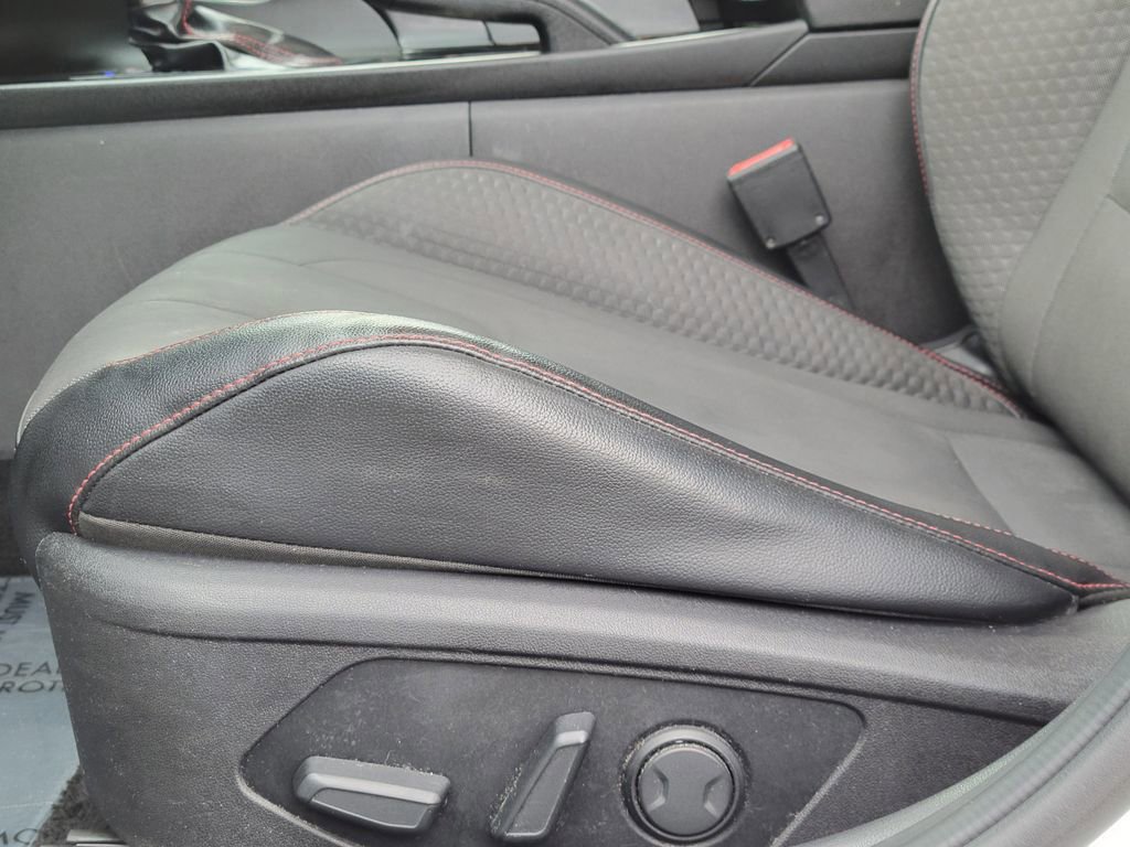 Used 2022 Hyundai Elantra N Line image 23