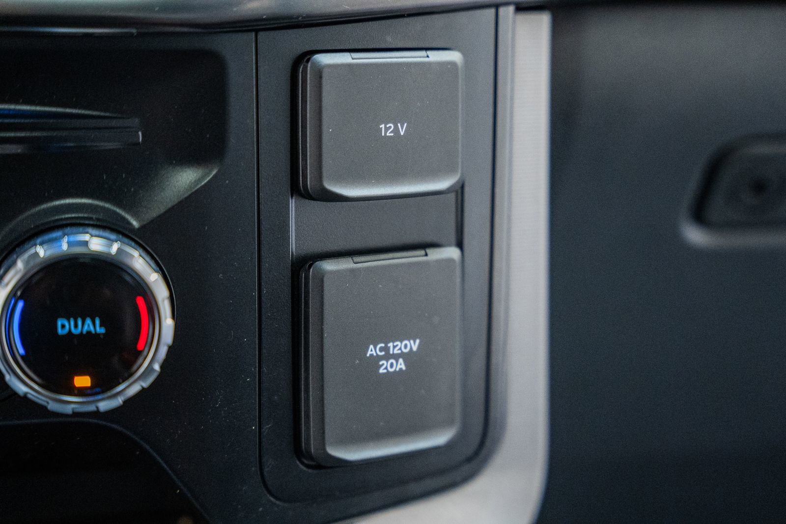 Certified 2023 Ford F150 Platinum w/ Equipment Group 701A High image 34