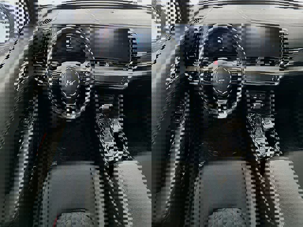 Used 2023 Kia Sportage X-Line w/ X-Line Premium Package image 12