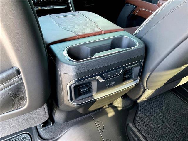 Used 2024 GMC Sierra 3500 Denali Ultimate AWD/4WD image 24