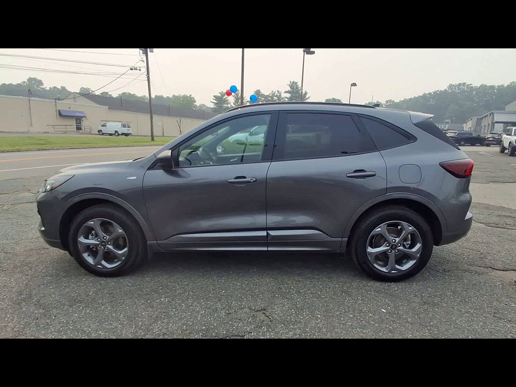Certified 2024 Ford Escape ST-Line w/ Tech Pack #1 AWD/4WD image 5