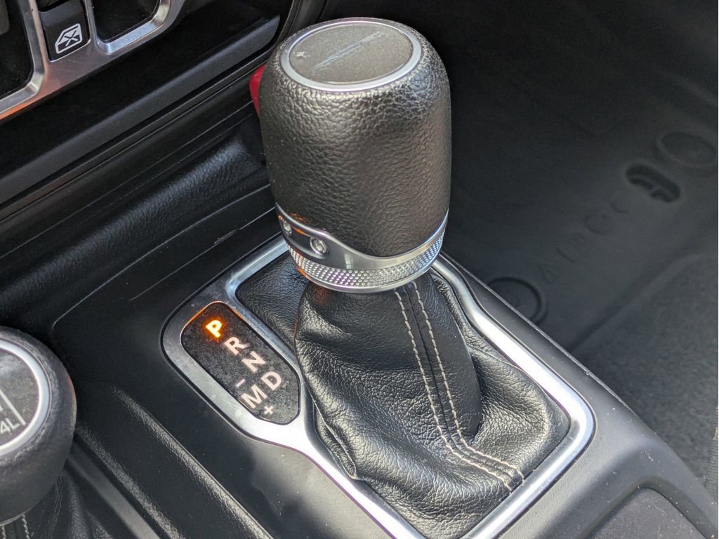 Used 2023 Jeep Gladiator Overland AWD/4WD image 16