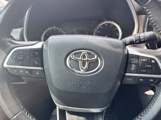 Used 2023 Toyota Highlander XLE AWD/4WD image 36