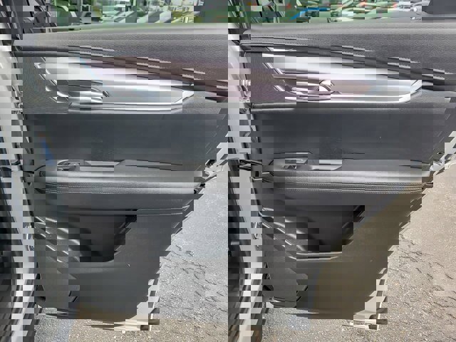 Used 2018 Cadillac XT5 Luxury w/ Driver Awareness Package image 24