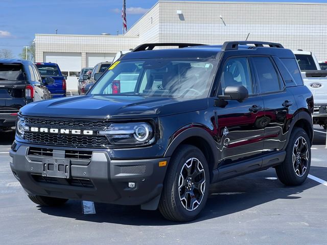 Certified 2025 Ford Bronco Sport Outer Banks w/ Outer Banks Tech Package+ AWD/4WD image 38