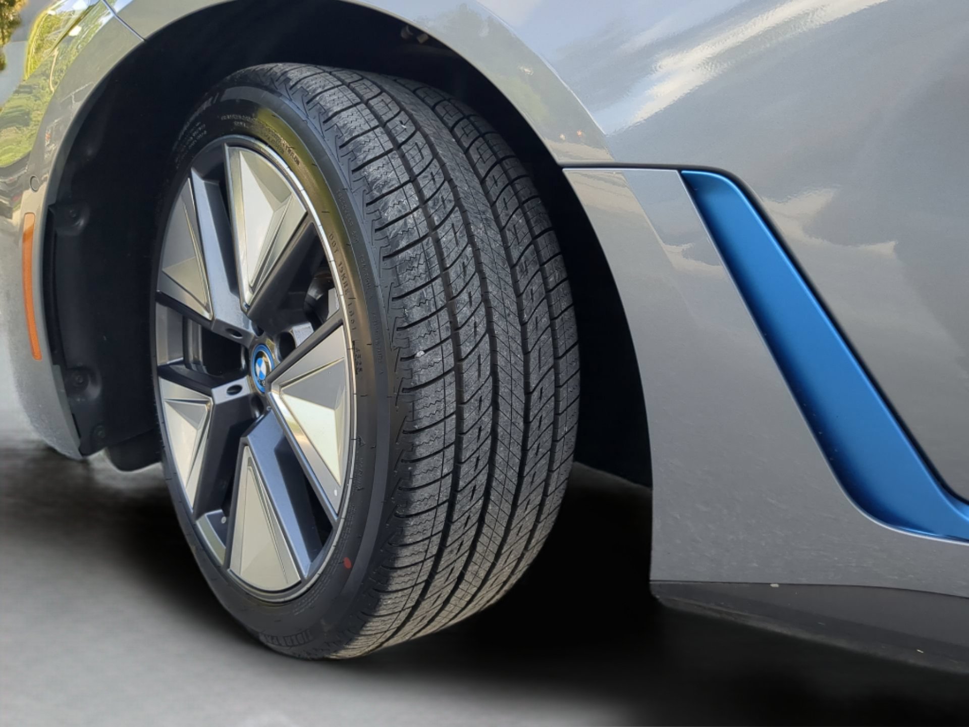 Used 2023 BMW i4 eDrive40 w/ Premium Package RWD image 73