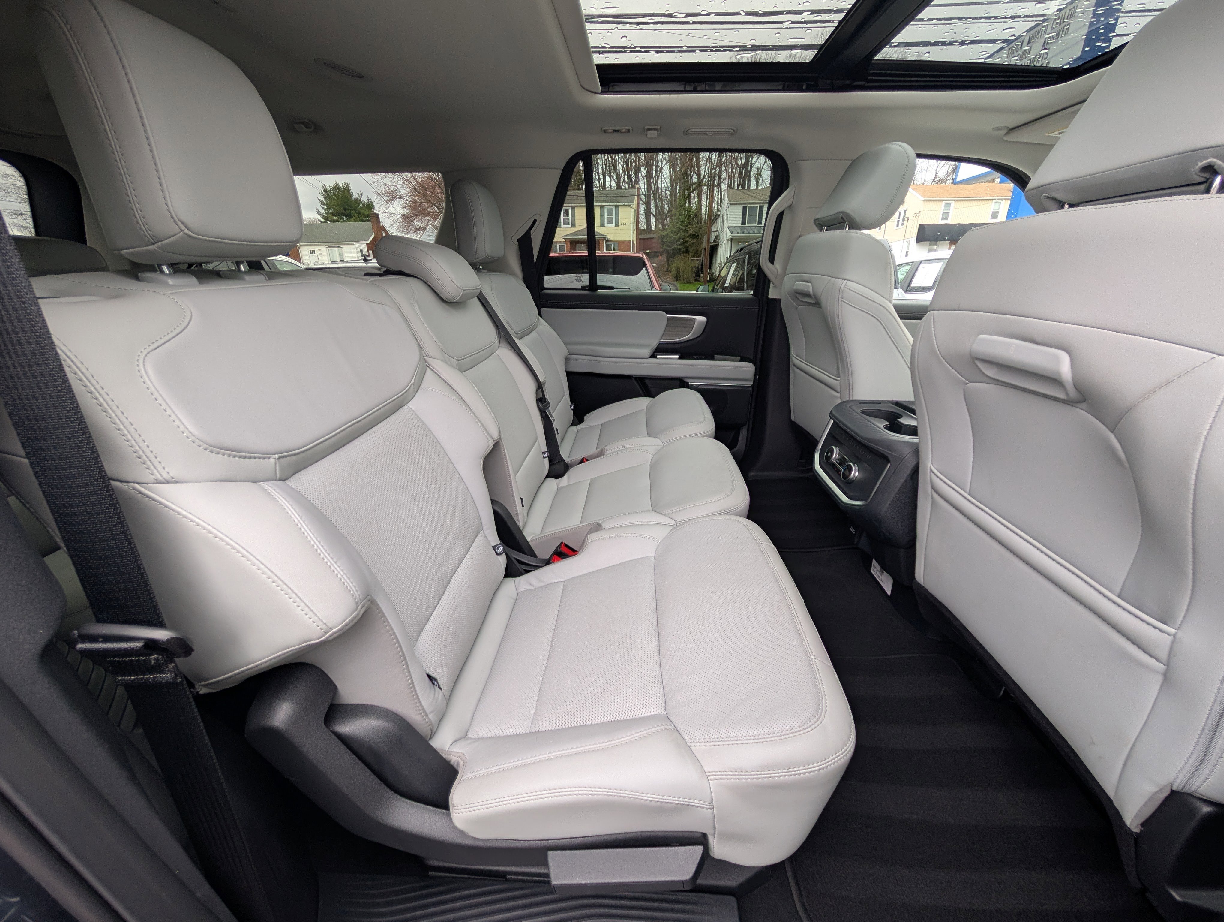 Certified 2025 Ford Expedition Max Platinum AWD/4WD image 13