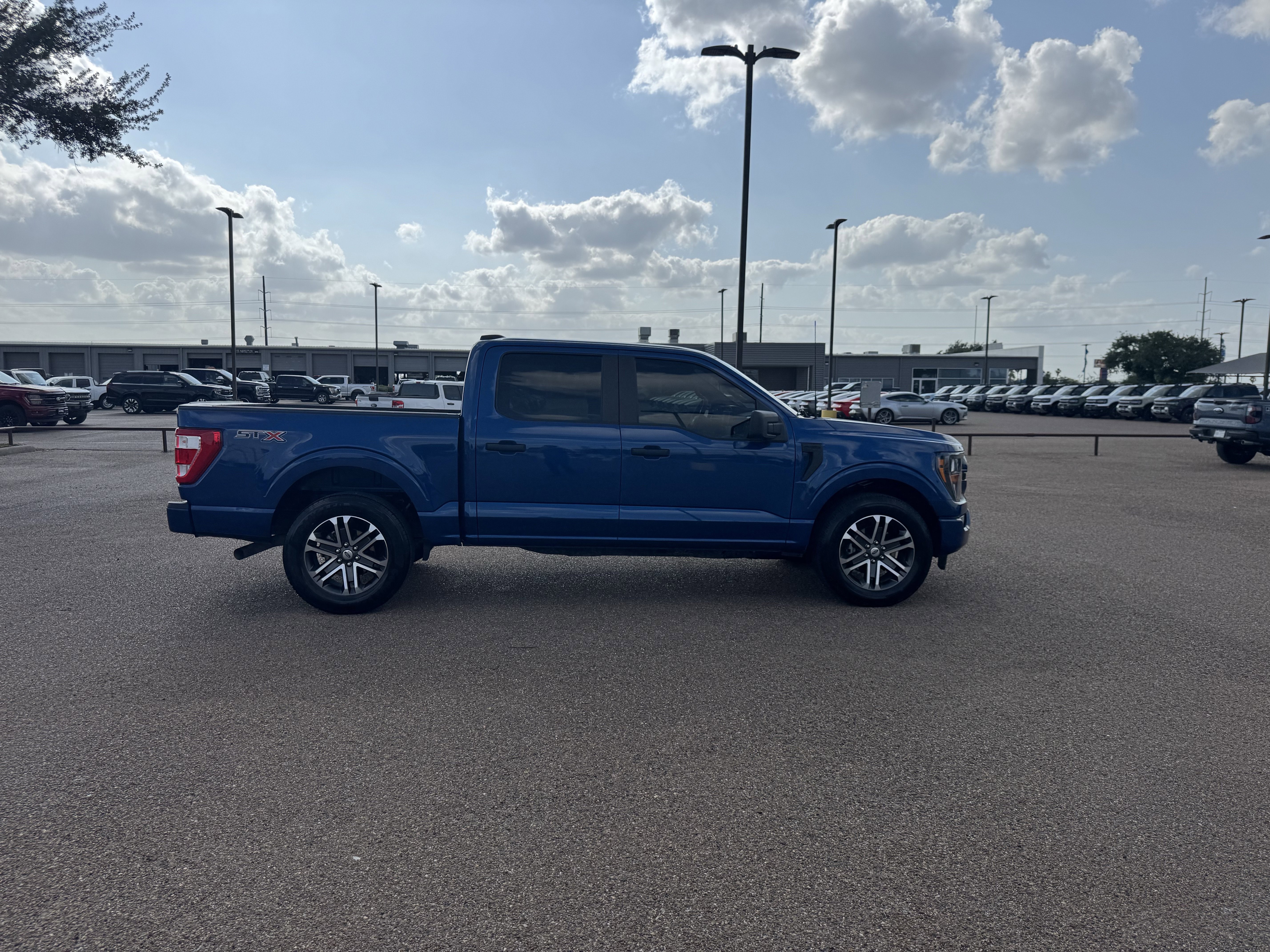 Certified 2023 Ford F150 XL w/ STX Appearance Package RWD image 4