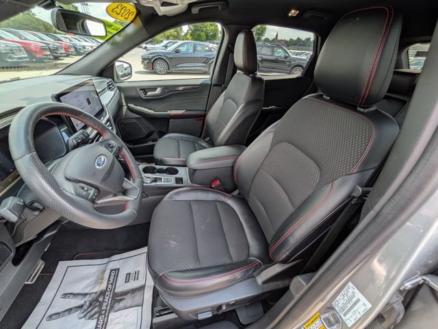 Certified 2023 Ford Escape ST-Line w/ Tech Pack #1 AWD/4WD image 7