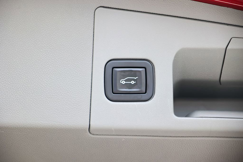 Used 2021 Cadillac XT5 Premium Luxury w/ LPO, Floor Liner Package image 41