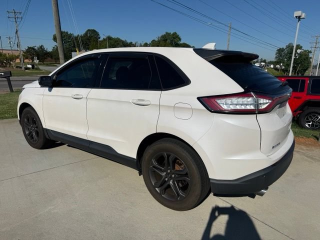 Certified 2018 Ford Edge SEL w/ Canadian Touring Package AWD/4WD image 8