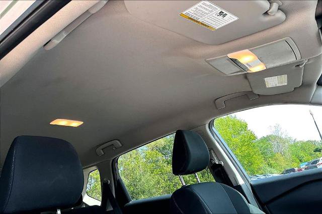 Used 2024 Nissan Rogue S AWD/4WD image 21