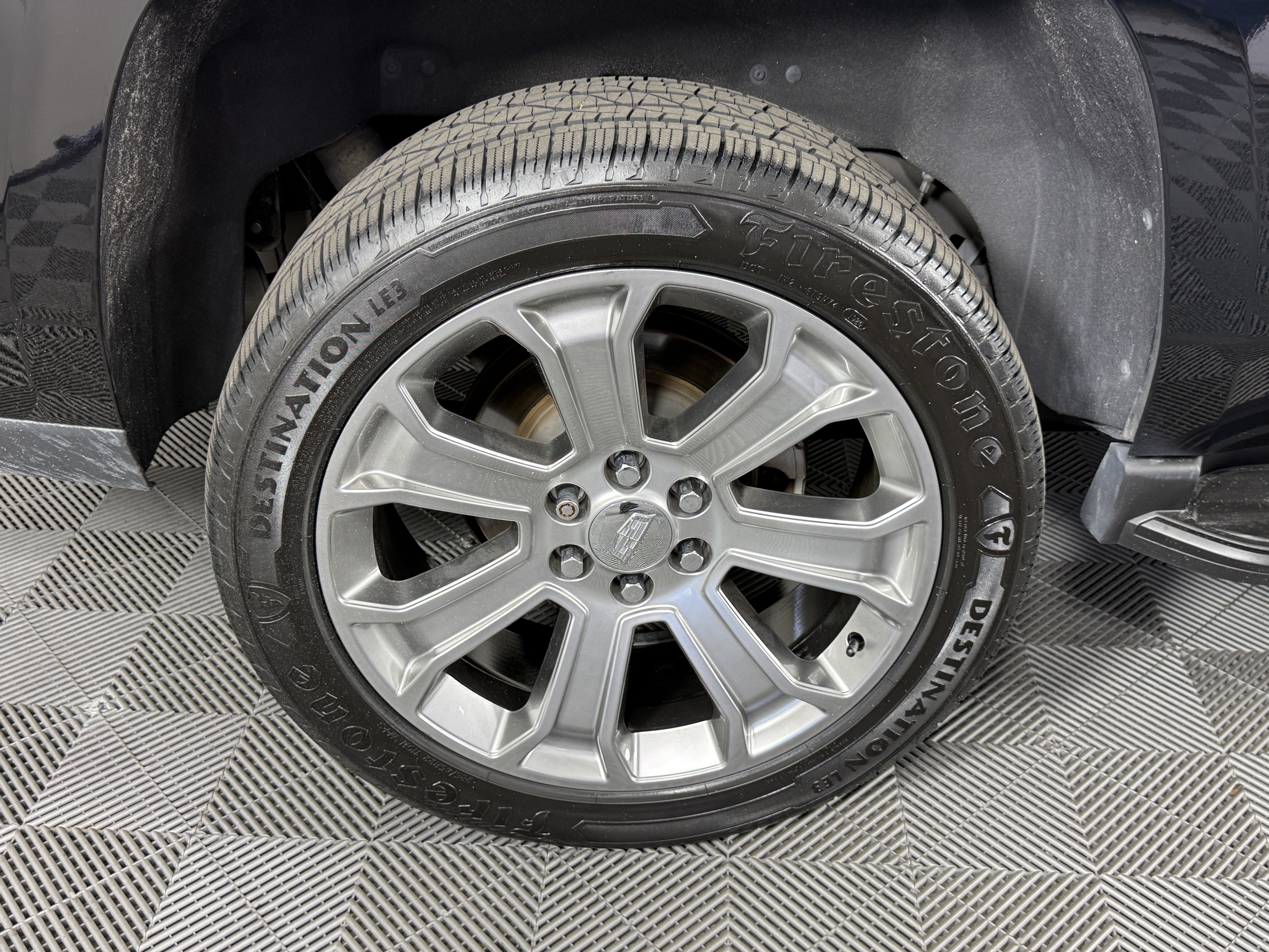 Used 2020 Cadillac Escalade Luxury RWD image 30