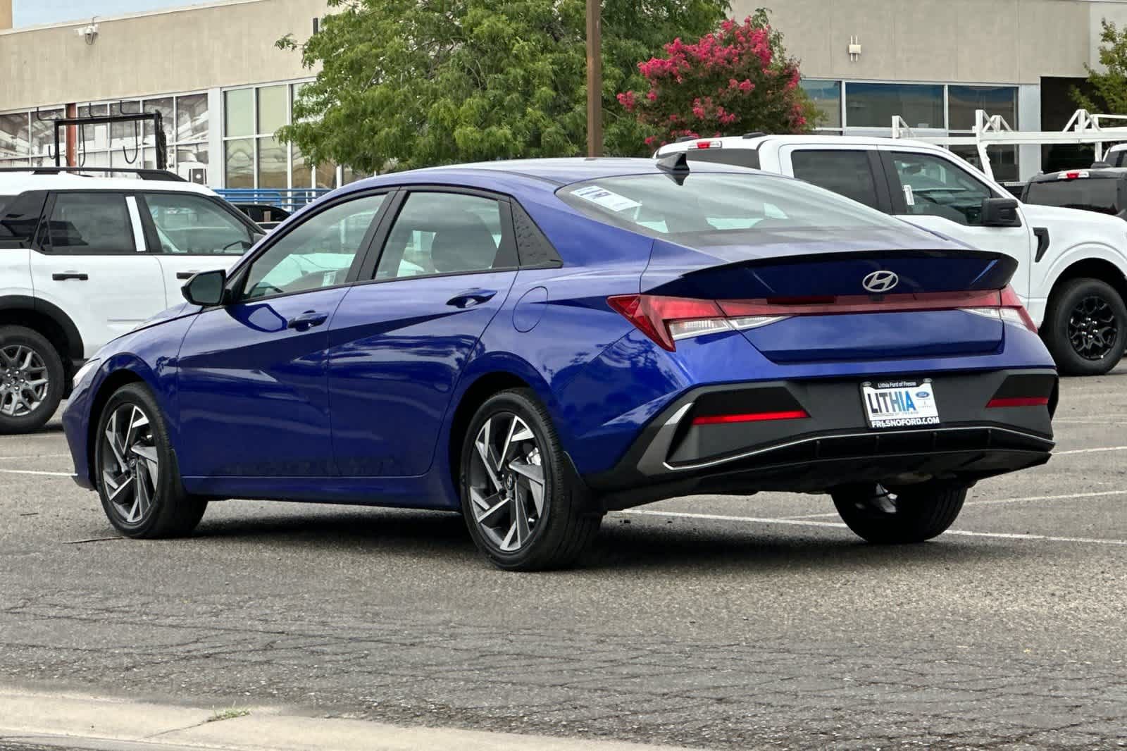 Used 2025 Hyundai Elantra Sport FWD image 7