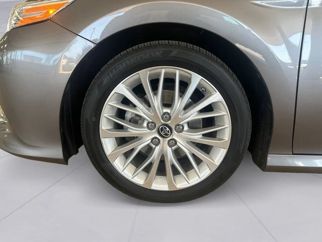 Used 2018 Toyota Camry XLE w/ Audio Package FWD image 9