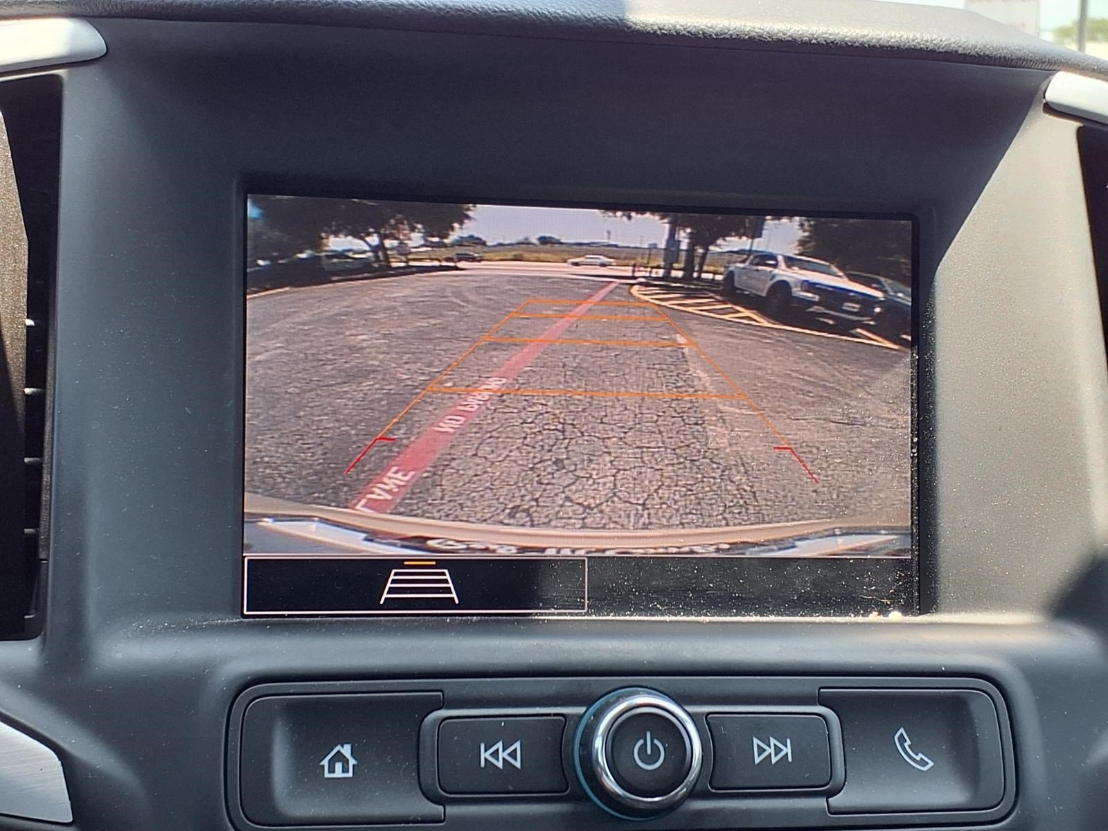 Used 2023 GMC Terrain SLE w/ Driver Convenience Package FWD image 18