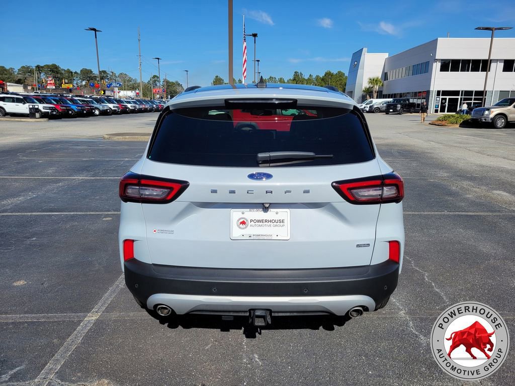 Certified 2025 Ford Escape SE w/ PHEV Premium Package image 4