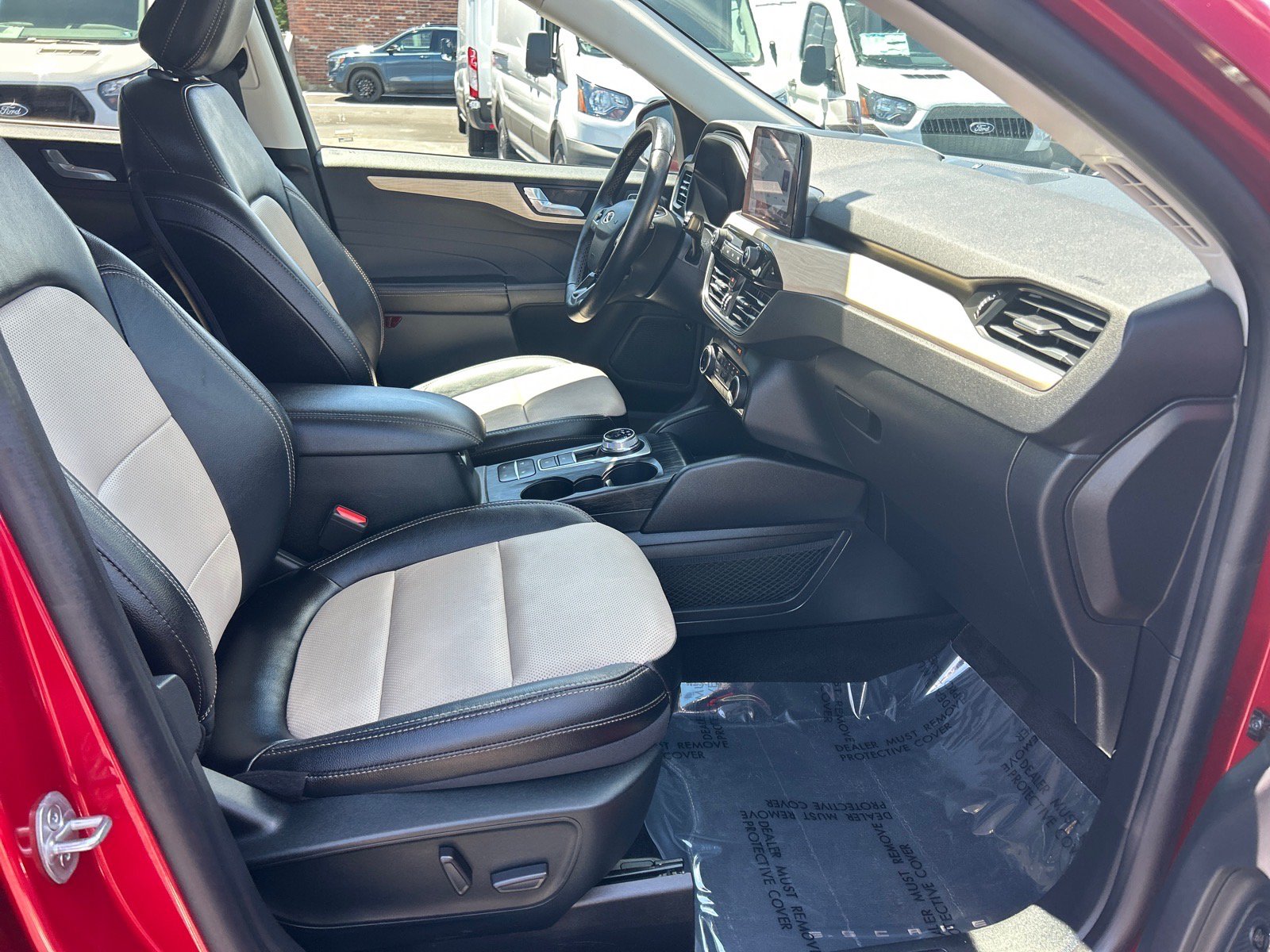 Certified 2022 Ford Escape Titanium w/ Titanium Premium Package FWD image 19