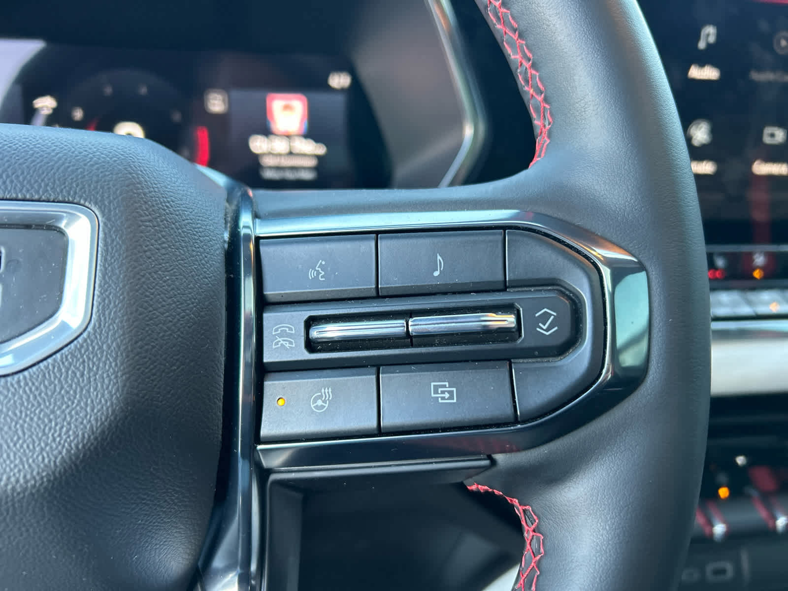 Used 2023 GMC Canyon AT4X image 33