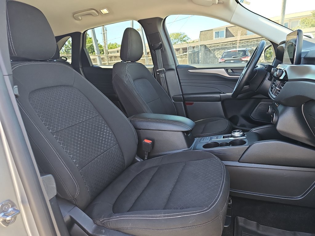 Certified 2024 Ford Escape Active w/ Cold Weather Package FWD image 10