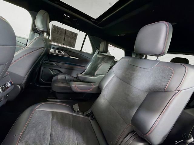 Certified 2025 Ford Explorer ST AWD/4WD image 30