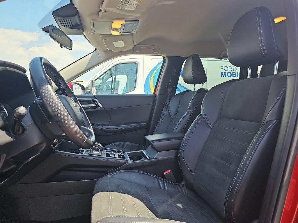 Used 2022 Mitsubishi Outlander SE AWD/4WD image 15