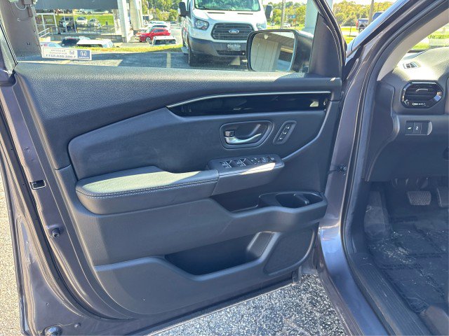 Used 2025 Honda Pilot EX-L image 19