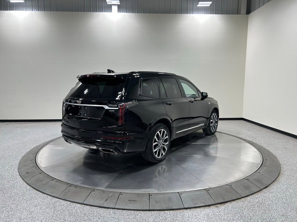 Used 2022 Cadillac XT6 Sport w/ Technology Package AWD/4WD image 7
