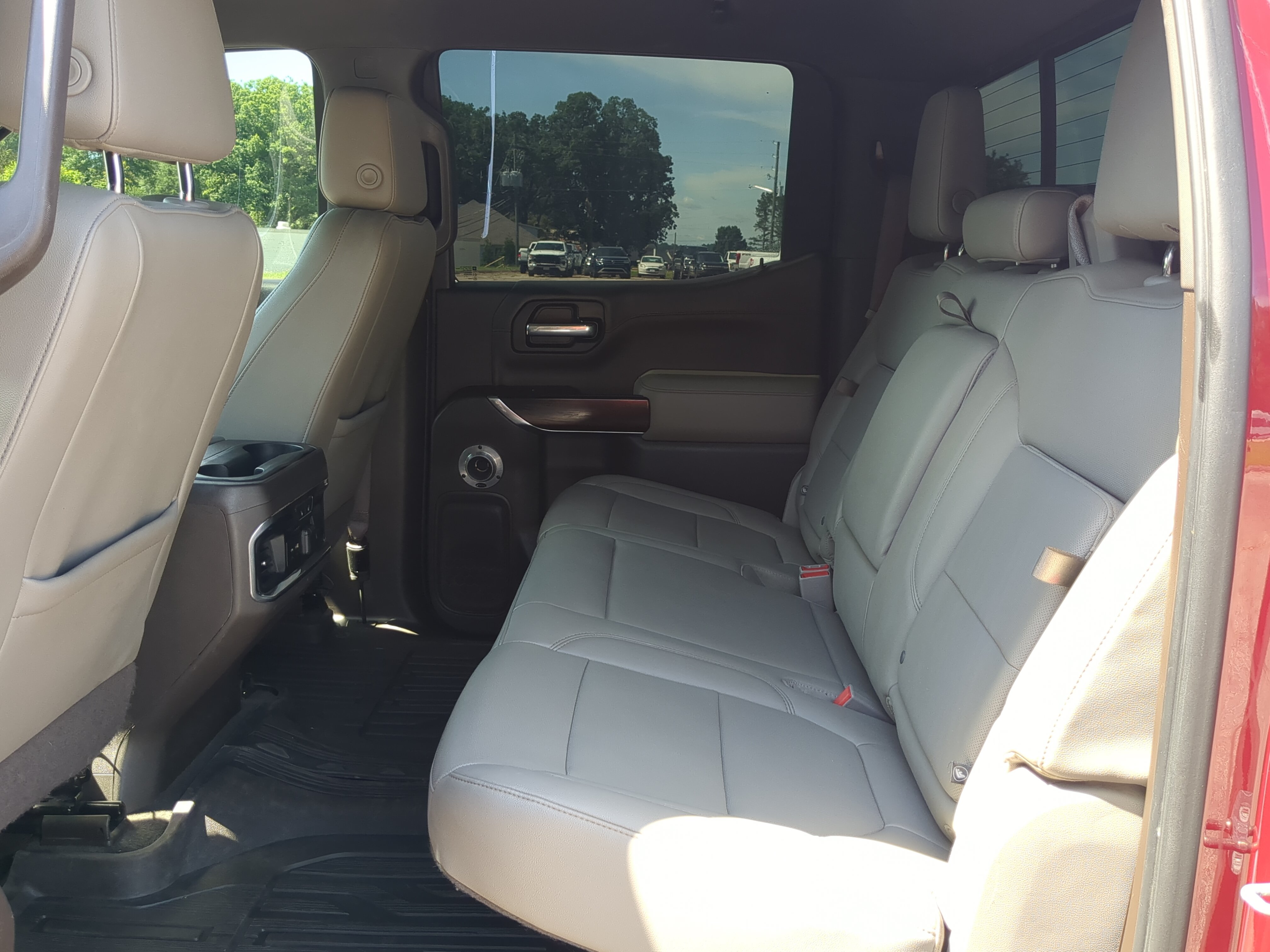 Used 2020 GMC Sierra 1500 SLT RWD image 12