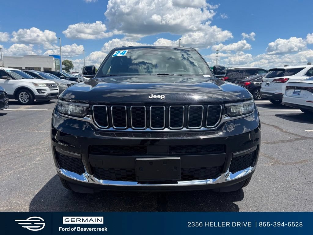 Used 2024 Jeep Grand Cherokee L Limited w/ Trailer Tow Package AWD/4WD image 3