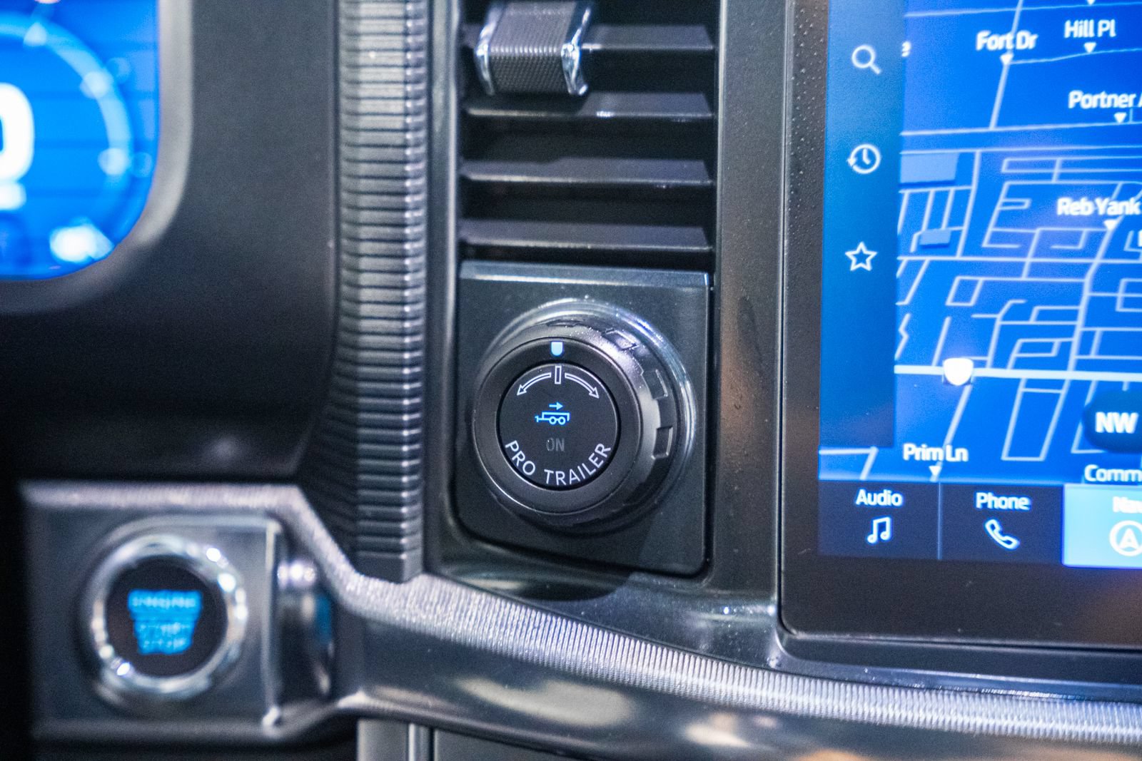 Certified 2025 Ford F150 Raptor AWD/4WD image 32