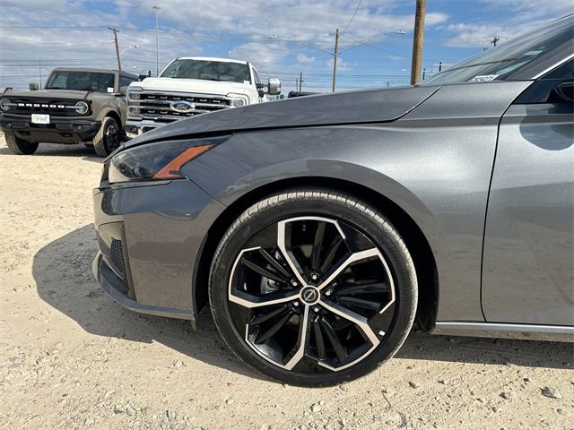 Used 2024 Nissan Altima 2.5 SR image 24