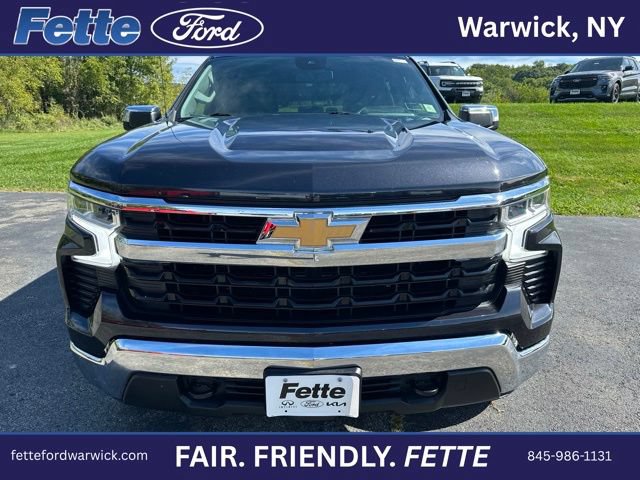 Used 2023 Chevrolet Silverado 1500 LT AWD/4WD image 3